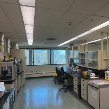BioMark Diagnostics clinical laboratory workspace where metabolomics data is prepared for artificial intelligence and machine learning cancer analysis.